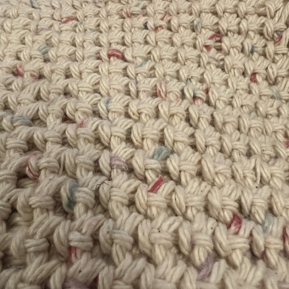 Handmade Speckled Cream Thermal Stitch Crocheted Pot Holder Hot Pad Trivet - Picture 2 of 3